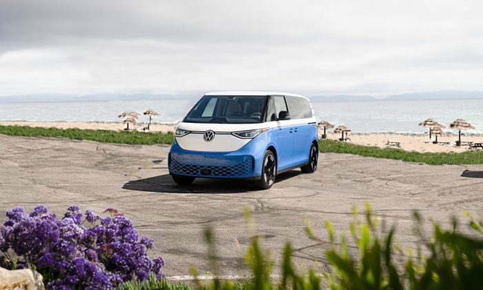 Affordable New Minivan Canada | 2025