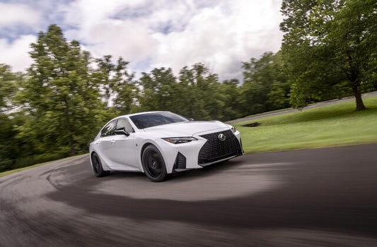 Lexus IS | 2025