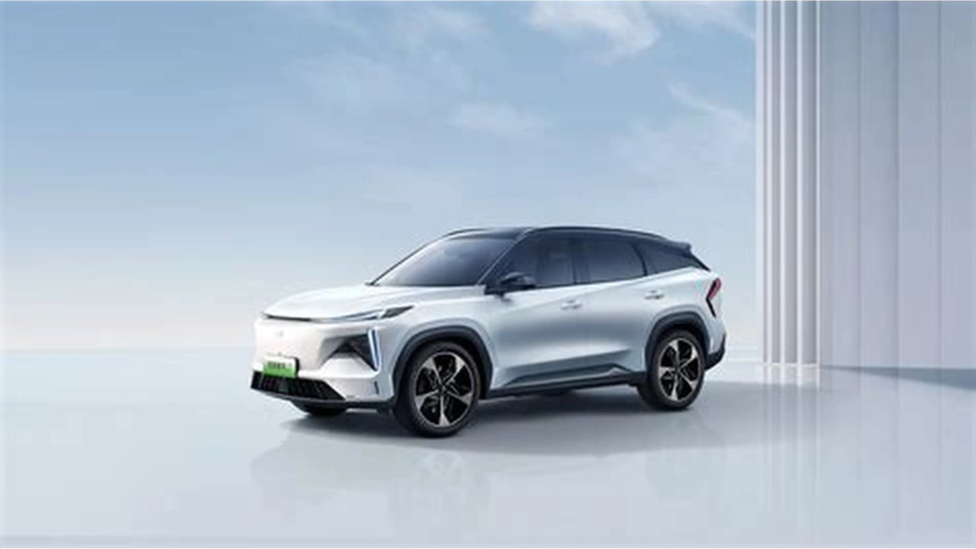 Electric Vehicles with best range Canada | 2025