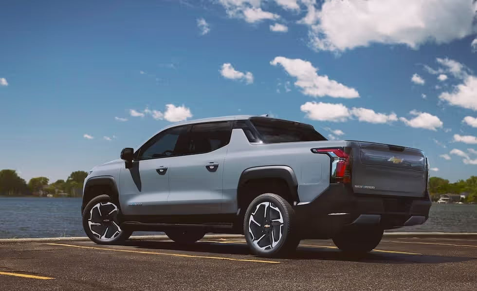 Chevrolet Silverado EV | 2025