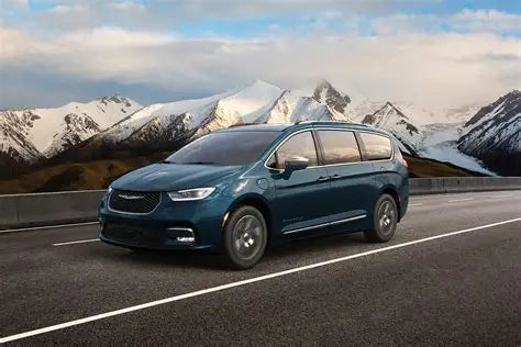 Chrysler Pacifica PHEV | 2025
