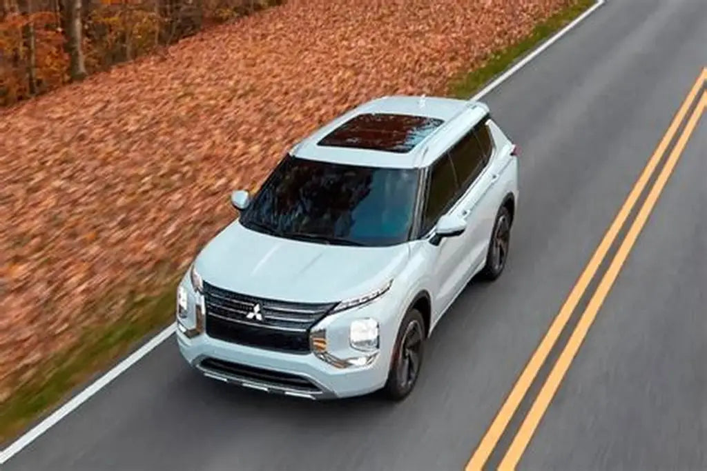 Mitsubishi Outlander | 2025